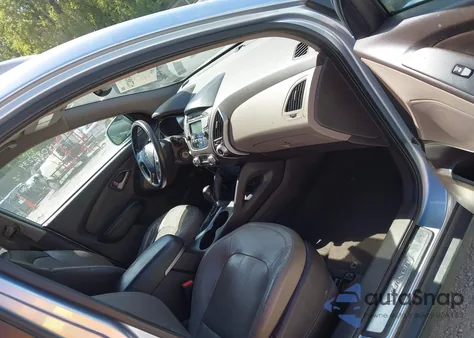 2011 Hyundai Tucson Limited z USA, uszkodzony, nr VIN KM8JU3AC9BU155253